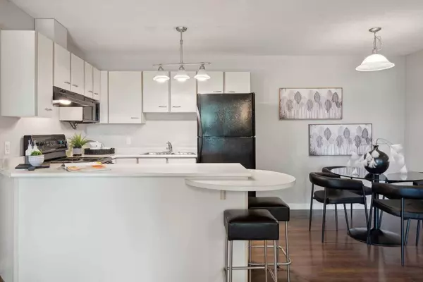 2600 Edenwold HTS NW #33, Calgary, AB T3A 3Y5