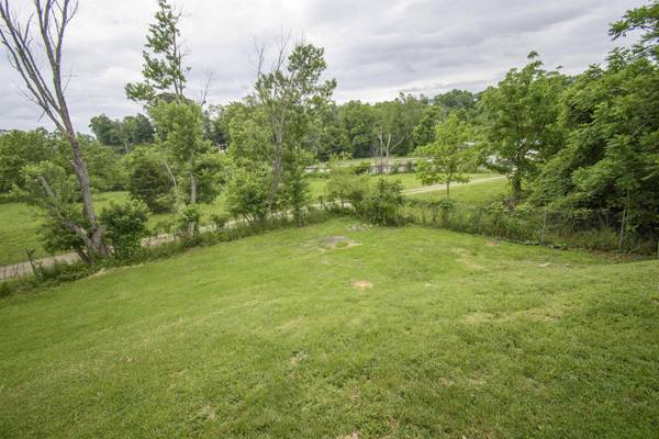 126 Pinnacle ST, Pulaski, VA 24301