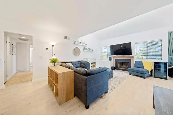 230 Apollo 1, Hercules, CA 94547