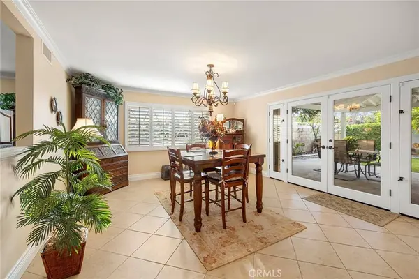 1517 E 19th ST, Santa Ana, CA 92705