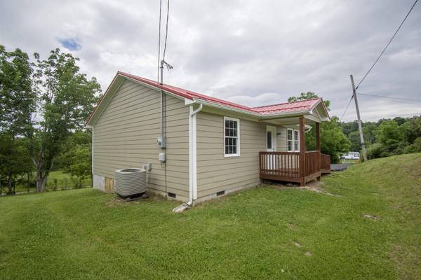 126 Pinnacle ST, Pulaski, VA 24301