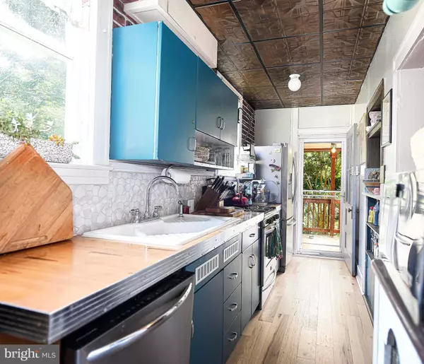 523 ROSSITER AVE, Baltimore, MD 21212