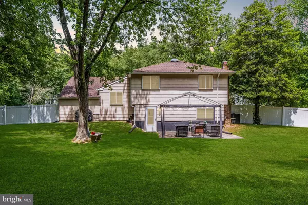 9 EVERGREEN TRL, Medford, NJ 08055