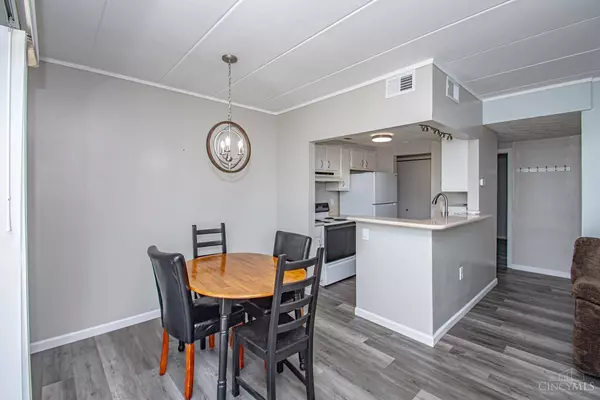 1116 Eagle Feather Cir #F, West Carrollton, OH 45449