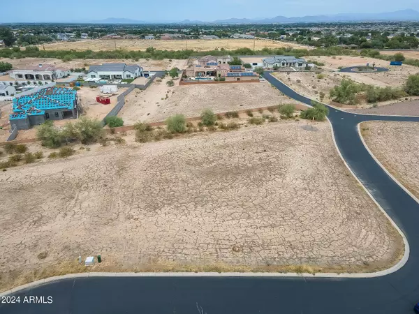 35500 N GRAPEFRUIT Drive #31, San Tan Valley, AZ 85144