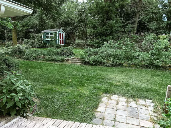 18945 Easton RD, Deephaven, MN 55391