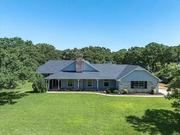 300 Oak Trail Drive, Double Oak, TX 75077