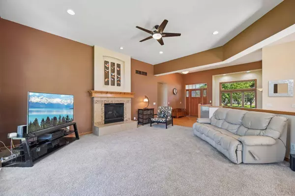 602 Pleasant Valley Parkway, Waunakee, WI 53597