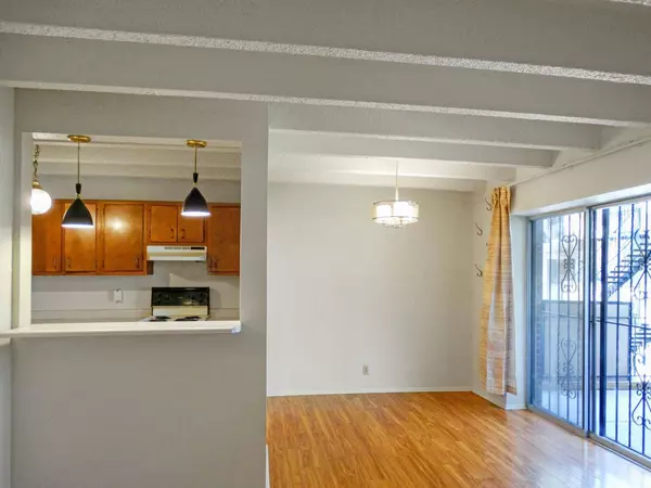 1100 Alvarado DR SE #208, Albuquerque, NM 87108