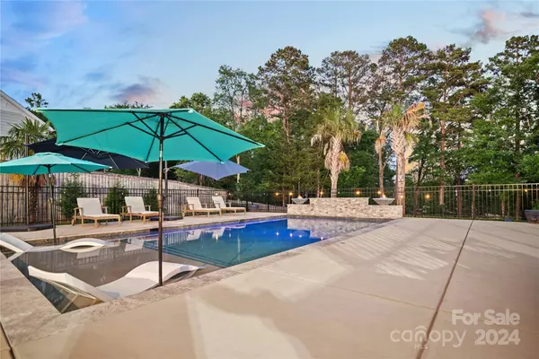 12432 Asbury Chapel RD, Huntersville, NC 28078