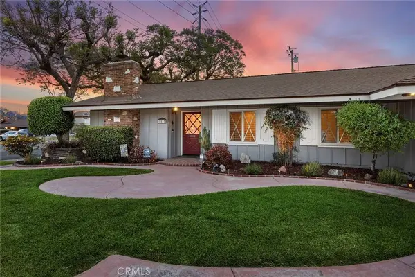 1517 E 19th ST, Santa Ana, CA 92705