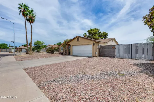 13051 N 41ST Place, Phoenix, AZ 85032