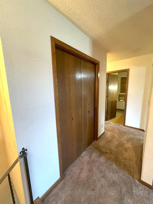 223 S Buffalo ST, Belle Plaine, MN 56011