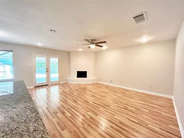 704 Reveille Road, Fort Worth, TX 76108