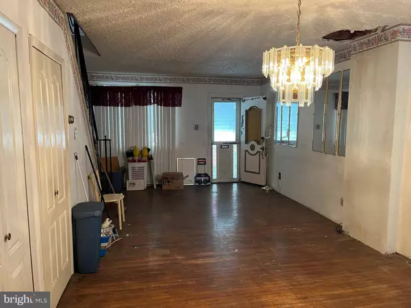 989 CARVER ST, Philadelphia, PA 19124