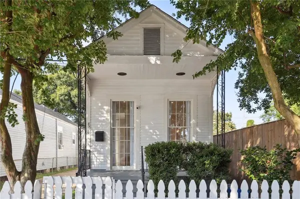 8320 BIRCH ST, New Orleans, LA 70118