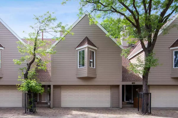 1132 Chelsea CT, New Brighton, MN 55112