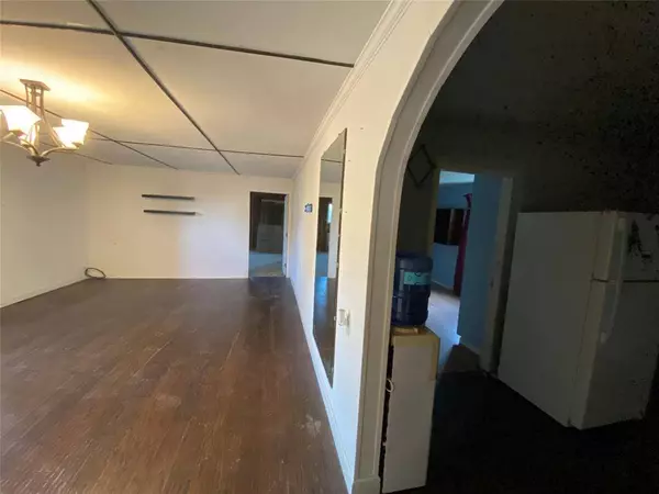 1473 Fm 530, Hallettsville, TX 77964