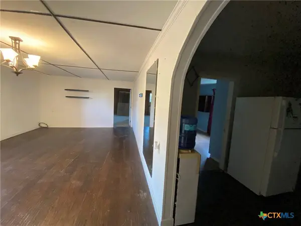 1473 Fm 530, Hallettsville, TX 77964