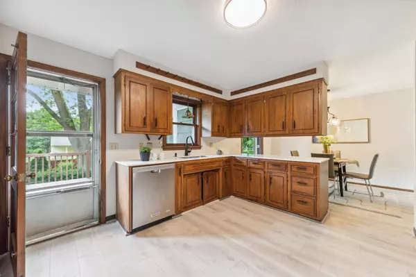 1321 Cherokee AVE, West Saint Paul, MN 55118