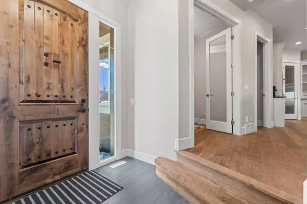 229 Spring Water Close, Heritage Pointe, AB T1S 4K5