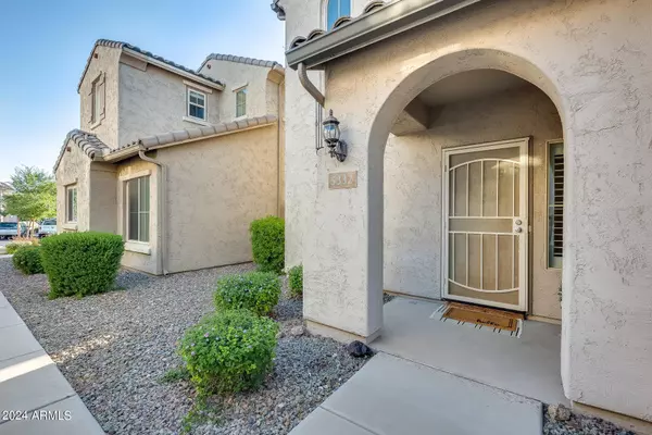 5332 W MOLLY Lane, Phoenix, AZ 85083