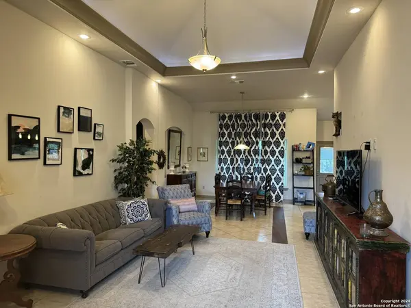 103 SUTTON PL, Uvalde, TX 78801-4767