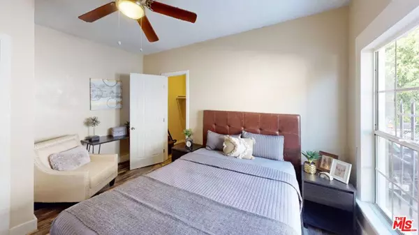 440 E 31st ST, Los Angeles, CA 90011