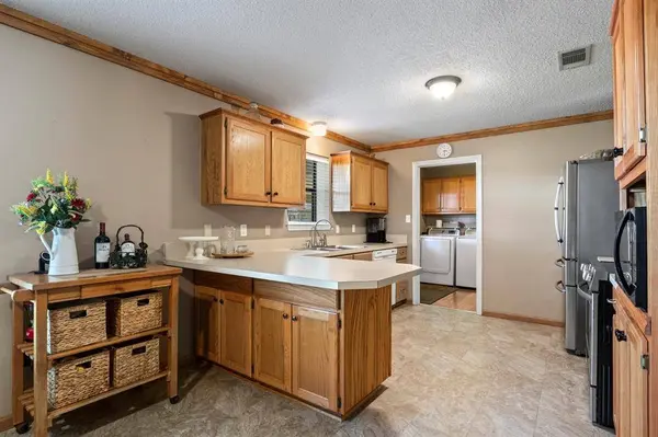 711 County Road 2360, Mount Pleasant, TX 75455