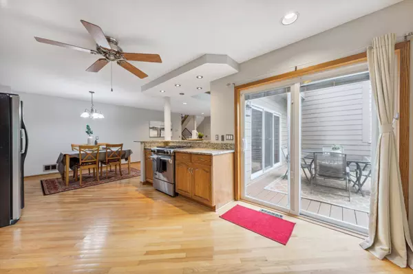 1132 Chelsea CT, New Brighton, MN 55112