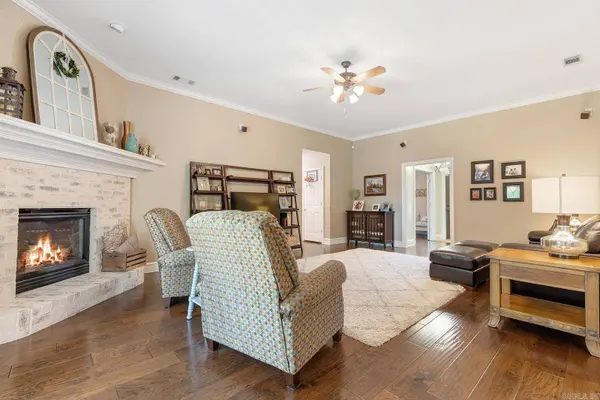 3715 Roxbury Drive, Bryant, AR 72022