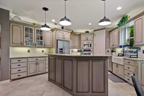 616 Legend Lane, Sherman, TX 75092