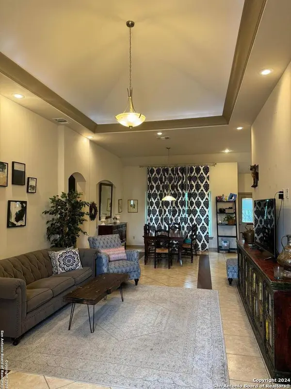 103 SUTTON PL, Uvalde, TX 78801-4767