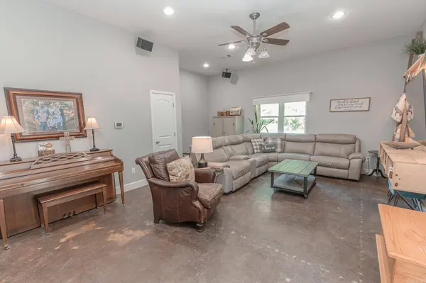 8442 Sulphur Springs Road, Pine Bluff, AR 72150