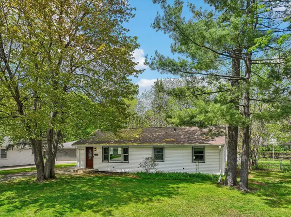 8220 5th AVE S, Bloomington, MN 55420