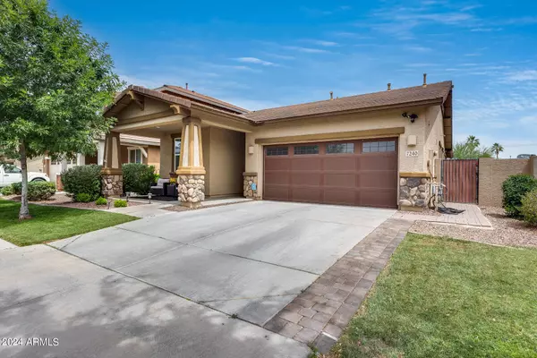 7240 E OLLA Avenue, Mesa, AZ 85212