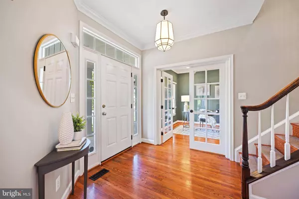 2181 S GLEBE RD, Arlington, VA 22204