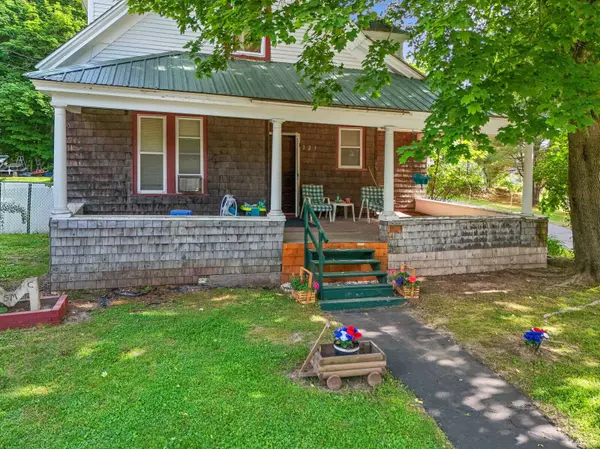 221 Main ST, Madison, ME 04950