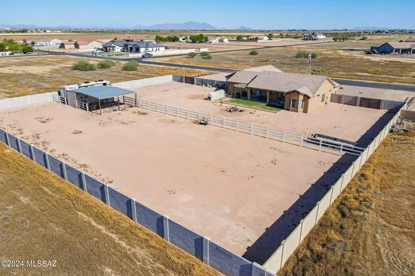 6730 Gelding Lane, Coolidge, AZ 85128