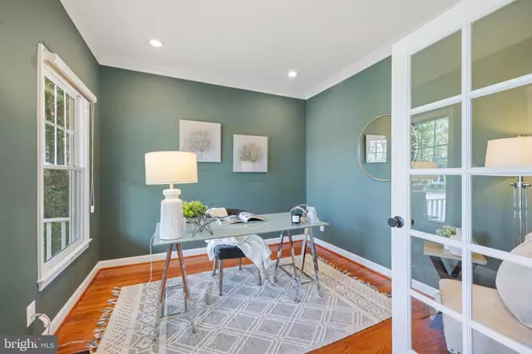 2181 S GLEBE RD, Arlington, VA 22204