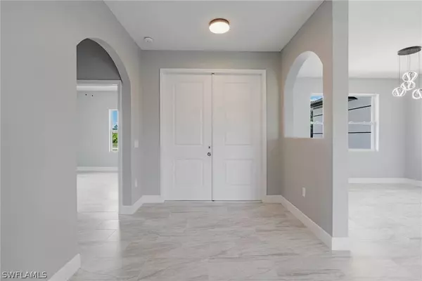 1205 Sunniland BLVD, Lehigh Acres, FL 33971