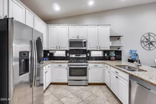 7240 E OLLA Avenue, Mesa, AZ 85212