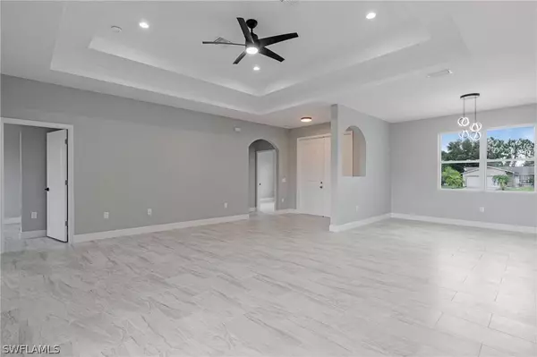 1205 Sunniland BLVD, Lehigh Acres, FL 33971