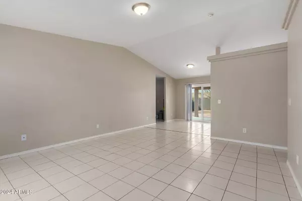 9382 W CORONADO Drive, Arizona City, AZ 85123