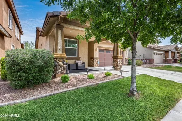 7240 E OLLA Avenue, Mesa, AZ 85212