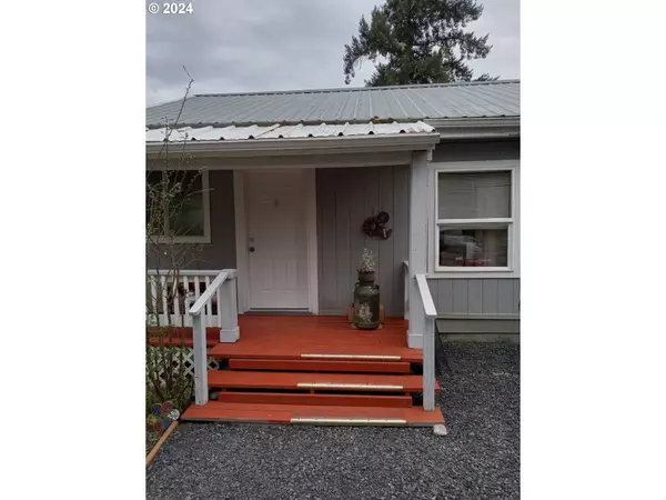 218 RAINEY DR, Drain, OR 97435