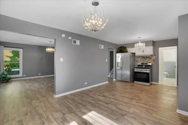 295 E 148th Place, Harvey, IL 60426