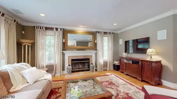 5 Manor Dr, Sparta Twp., NJ 07871