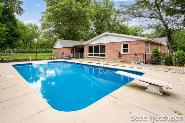 13163 Old 14 Mile NE Road, Greenville, MI 48838