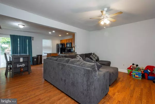 424 BROAD ST, Swedesboro, NJ 08085